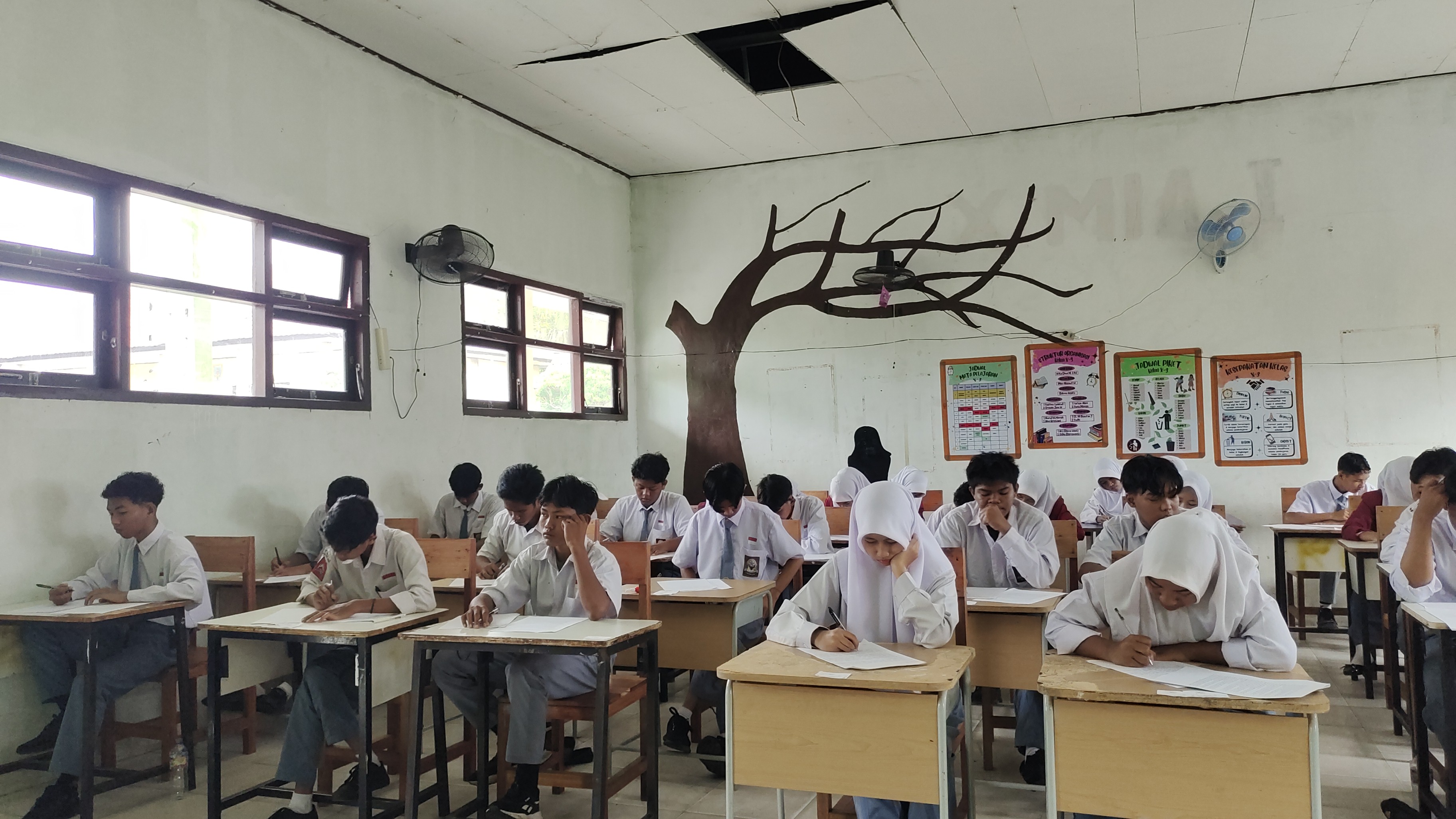 SMAN 1 Kotawaringin Lama Sukses Laksanakan Asesmen Sumatif Akhir Tahun 2026